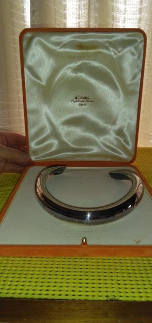 エルメスカフスネックレス正規品 < 女性アクセサリー/時計  エルメスカフスネックレス正規品 < 女性アクセサリー/時計の