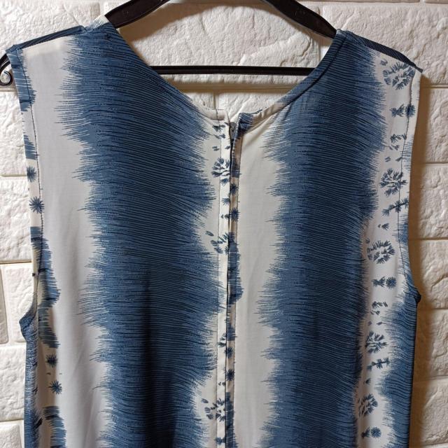 USED★後ジップ付涼し気なノースリーブ ロングワンピ < 女性ファッション  USED★後ジップ付涼し気なノースリーブ ロングワンピ < 女性ファッションの