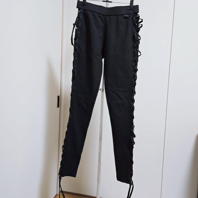 FENTY PUMA by Rihanna �X�g���b�`�p���c�@���[�X�A�b�v  �� �u�����h�� 