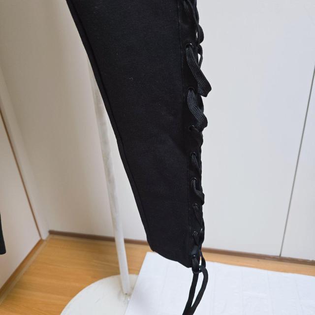 FENTY PUMA by Rihanna �X�g���b�`�p���c�@���[�X�A�b�v �� �u�����h�� 