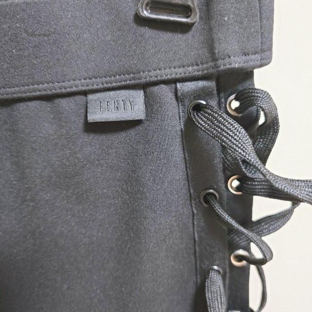 FENTY PUMA by Rihanna �X�g���b�`�p���c�@���[�X�A�b�v �� �u�����h�� 