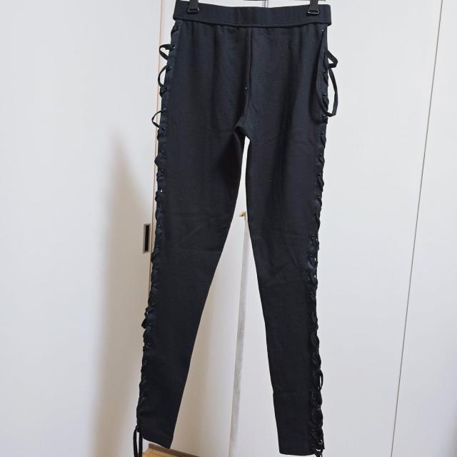 FENTY PUMA by Rihanna �X�g���b�`�p���c�@���[�X�A�b�v �� �u�����h�� 