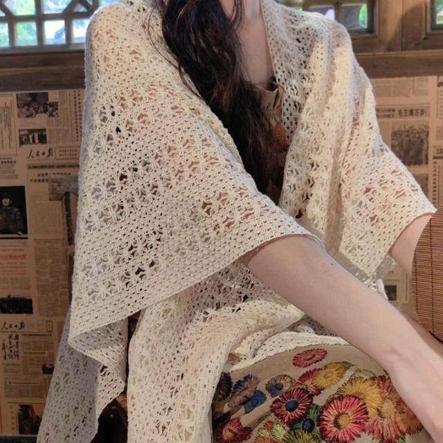 透かし編み ゆったり カーディガン   ポンポン付き ベージュ系 大きいサイズ < 女性ファッション  透かし編み ゆったり カーディガン   ポンポン付き ベージュ系 大きいサイズ < 女性ファッションの