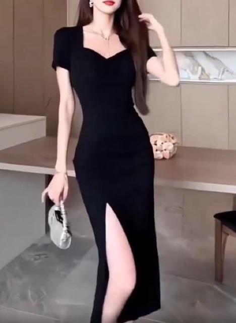 超お買い得1690円★エレガントなフランス風のスクエアネックブラックミディドレス、ハイスリット付き 日本サイズL < 女性ファッション 超お買い得1690円★エレガントなフランス風のスクエアネックブラックミディドレス、ハイスリット付き 日本サイズL < 女性ファッションの