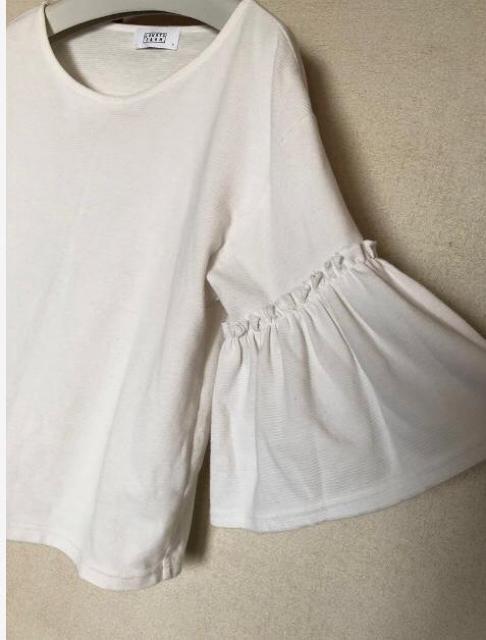 LOWRYS FARM ローリーズファーム フレアスリーブ カットソー L < ブランド LOWRYS FARM ローリーズファーム フレアスリーブ カットソー L < ブランドの