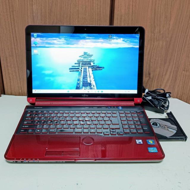 FUJITSU LIFEBOOK Corei7 8GB SSD256GB u[C WebJ Windows11  PC{/Ӌ@ 