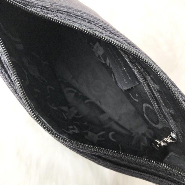 【良品】Salvatore Ferragamo ショルダーバッグ ワンショルダー ブラック 黒 ナイロン < ブランド  【良品】Salvatore Ferragamo ショルダーバッグ ワンショルダー ブラック 黒 ナイロン < ブランドの