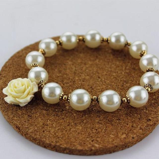 新品ゴスロリ姫系アンティーク調薔薇パールブレスレット < 女性アクセサリー/時計 新品ゴスロリ姫系アンティーク調薔薇パールブレスレット < 女性アクセサリー/時計の