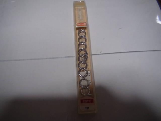 輪っかの形の腕時計ベルトレディース用新品箱入り!。 < 女性アクセサリー/時計 輪っかの形の腕時計ベルトレディース用新品箱入り!。 < 女性アクセサリー/時計の