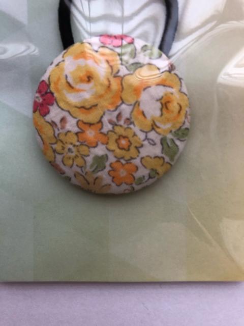 ハンドメイド ヘアゴム 特大 くるみボタン お花 ローズ < 女性ファッション  ハンドメイド ヘアゴム 特大 くるみボタン お花 ローズ < 女性ファッションの