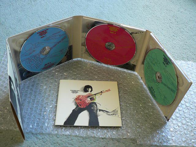 3gCDēa`ŷ15`SINGLES BEST 1993-2007zxXgAoFS38Ȏ^  ^gObY 