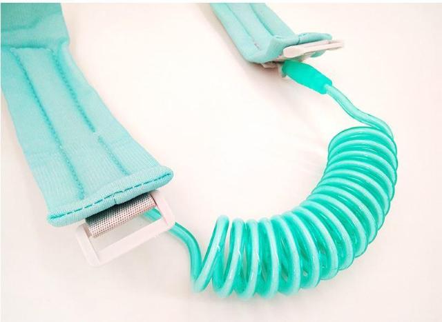 グリーン 送料無料 匿名配送 迷子 防止 ハーネス 紐 子供 リード  セーフティー  手首 安全 幼児 事故防止 お出かけ 80 < キッズ/ベビー  グリーン 送料無料 匿名配送 迷子 防止 ハーネス 紐 子供 リード  セーフティー  手首 安全 幼児 事故防止 お出かけ 80 < キッズ/ベビーの