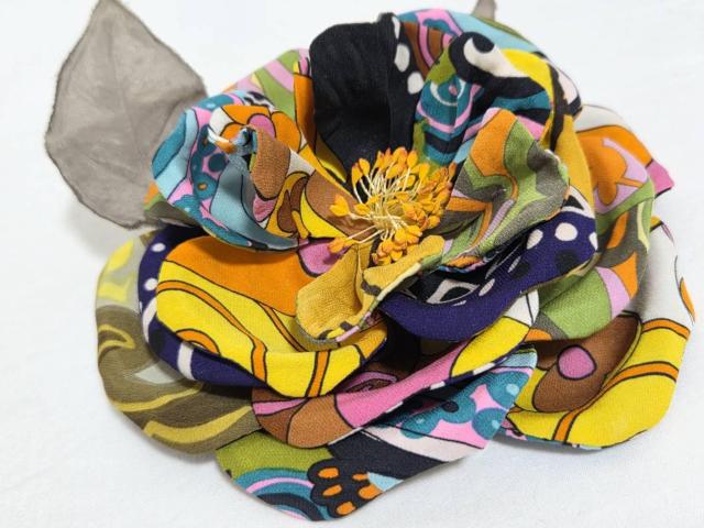 正規レア ドルチェ&ガッバーナ ラージXL MIXカラーカメリア ブローチ コサージュ フラワー 花 ハット ストールにも◯箱有 < ブランド  正規レア ドルチェ&ガッバーナ ラージXL MIXカラーカメリア ブローチ コサージュ フラワー 花 ハット ストールにも◯箱有 < ブランドの