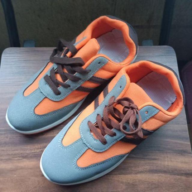 �V�i 25.5cm �����Y �X�j�[�J�[ �O���[ �I�����W �V���[�Y �C ���i��  �� �j���t�@�b�V������ 