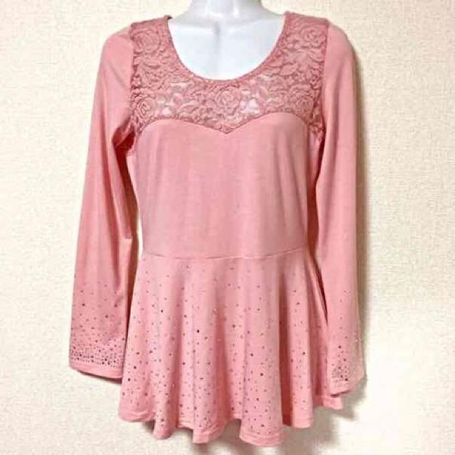 【新品】薔薇柄レース切替ストーングラデペプラムカットソー < 女性ファッション  【新品】薔薇柄レース切替ストーングラデペプラムカットソー < 女性ファッションの