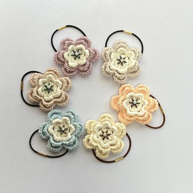 ハンドメイド♪オーガニックコットン糸で編んだお花のヘアゴム < 女性ファッション  ハンドメイド♪オーガニックコットン糸で編んだお花のヘアゴム < 女性ファッションの