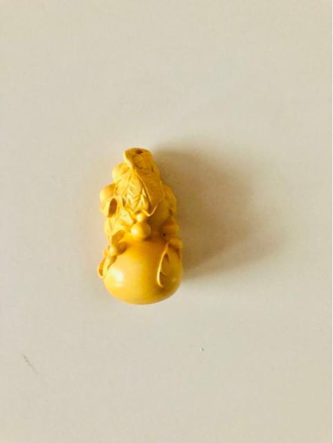 送料無料 柘植 木彫根付 瓢箪 < ホビー  送料無料 柘植 木彫根付 瓢箪 < ホビーの