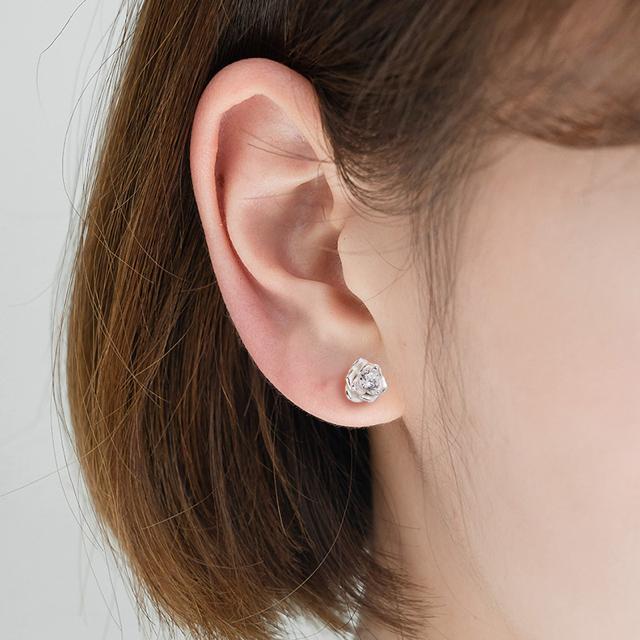 バラ ピアス シルバー【両耳セット】 < 女性アクセサリー/時計  バラ ピアス シルバー【両耳セット】 < 女性アクセサリー/時計の