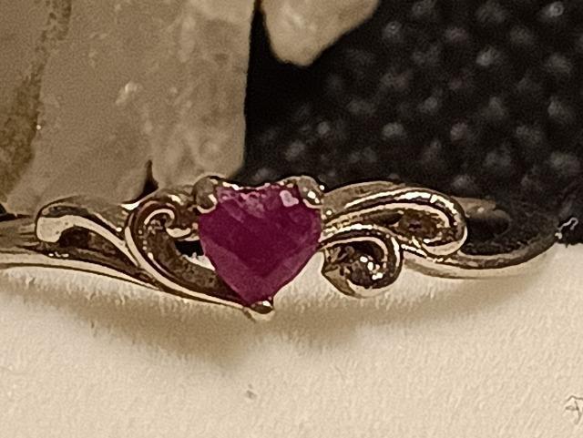 「生命力の向上と目標達成 強力パワー」ルビーリングです。一点物 < 女性アクセサリー/時計 「生命力の向上と目標達成 強力パワー」ルビーリングです。一点物 < 女性アクセサリー/時計の