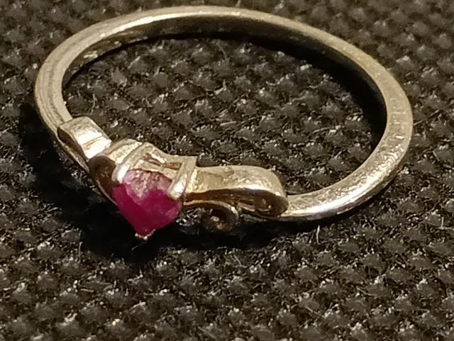 「生命力の向上と目標達成 強力パワー」ルビーリングです。一点物 < 女性アクセサリー/時計 「生命力の向上と目標達成 強力パワー」ルビーリングです。一点物 < 女性アクセサリー/時計の