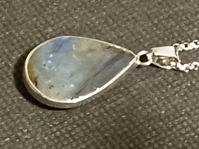 レアです☆「強力な守護石、オーラの調整」ネックレスです。一点限りです。 < 女性アクセサリー/時計 レアです☆「強力な守護石、オーラの調整」ネックレスです。一点限りです。 < 女性アクセサリー/時計の