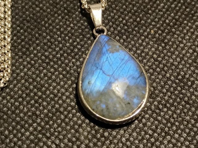 レアです☆「強力な守護石、オーラの調整」ネックレスです。一点限りです。 < 女性アクセサリー/時計 レアです☆「強力な守護石、オーラの調整」ネックレスです。一点限りです。 < 女性アクセサリー/時計の