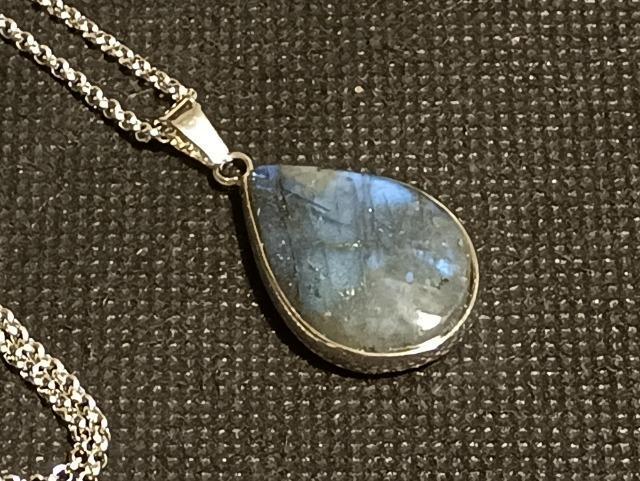 レアです☆「強力な守護石、オーラの調整」ネックレスです。一点限りです。 < 女性アクセサリー/時計 レアです☆「強力な守護石、オーラの調整」ネックレスです。一点限りです。 < 女性アクセサリー/時計の