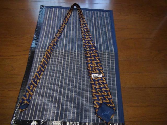 BALLYのネクタイ シルク100% イタリア製!。 < 男性ファッション  BALLYのネクタイ シルク100% イタリア製!。 < 男性ファッションの