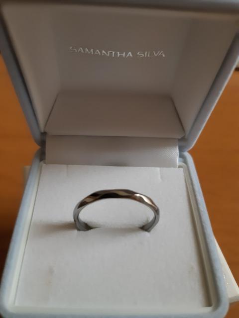 Samantha SILVAyAOY19ubNWE  uh 