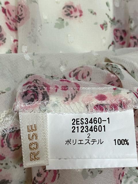 レストローズ☆可愛い小薔薇柄☆ホワイトシフォンチュニック☆ < ブランド レストローズ☆可愛い小薔薇柄☆ホワイトシフォンチュニック☆ < ブランドの