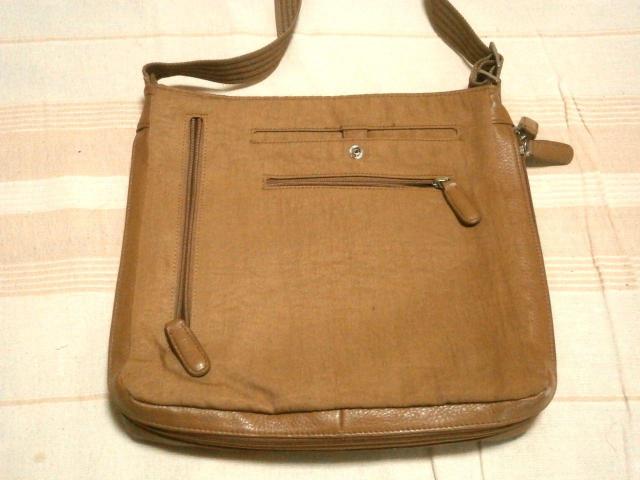 ◆arera アリーラ ショルダーバッグ レザー 中古品 < 女性ファッション  ◆arera アリーラ ショルダーバッグ レザー 中古品 < 女性ファッションの