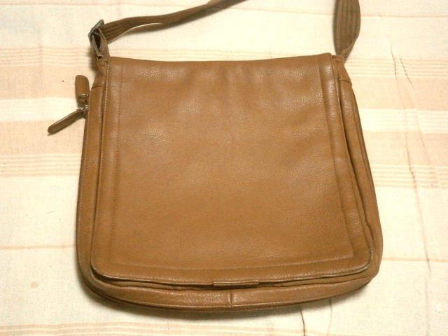 ◆arera アリーラ ショルダーバッグ レザー 中古品 < 女性ファッション  ◆arera アリーラ ショルダーバッグ レザー 中古品 < 女性ファッションの