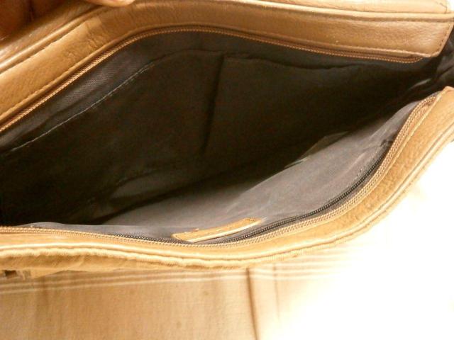 ◆arera アリーラ ショルダーバッグ レザー 中古品 < 女性ファッション  ◆arera アリーラ ショルダーバッグ レザー 中古品 < 女性ファッションの