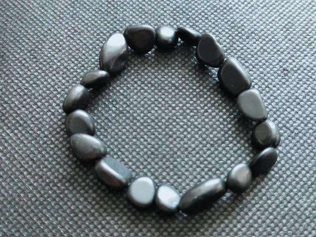 �V�����K�C�g�̃u���X�ł��B��_���ł��B�u�V�[���h�v�������^���u���^�ł��B