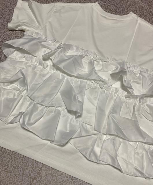 ゆったりtシャツ リボン柄 フリル付き ホワイト 大きいサイズ < 女性ファッション ゆったりtシャツ リボン柄 フリル付き ホワイト 大きいサイズ < 女性ファッションの