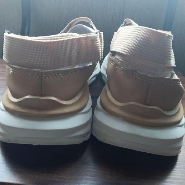 新品 24.5cm レディース スニーカー ベージュ シューズ スポーツサンダル < 女性ファッション 新品 24.5cm レディース スニーカー ベージュ シューズ スポーツサンダル < 女性ファッションの