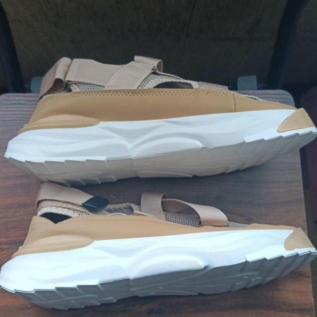 新品 24.5cm レディース スニーカー ベージュ シューズ スポーツサンダル < 女性ファッション 新品 24.5cm レディース スニーカー ベージュ シューズ スポーツサンダル < 女性ファッションの