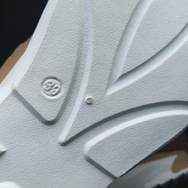 新品 24.5cm レディース スニーカー ベージュ シューズ スポーツサンダル < 女性ファッション 新品 24.5cm レディース スニーカー ベージュ シューズ スポーツサンダル < 女性ファッションの