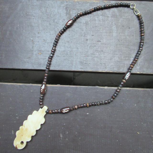 ワニ*バッファローボーン*ビーズネックレス < 女性アクセサリー/時計 ワニ*バッファローボーン*ビーズネックレス < 女性アクセサリー/時計の