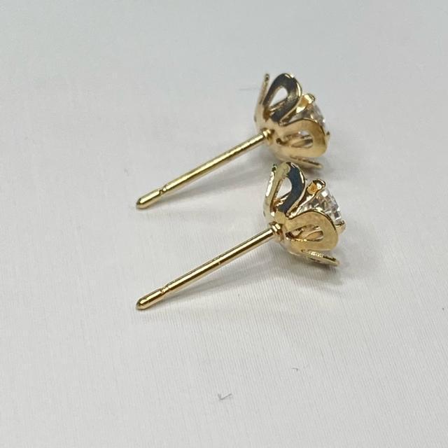 《pierce》キラッキラ 0.5ct ×2 花モチーフ 両耳用ピアス < 女性アクセサリー/時計  《pierce》キラッキラ 0.5ct ×2 花モチーフ 両耳用ピアス < 女性アクセサリー/時計の