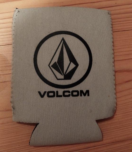 VOLCOM ノベルティ ペットボトルカバー 缶ホルダー < ホビー  VOLCOM ノベルティ ペットボトルカバー 缶ホルダー  < ホビーの