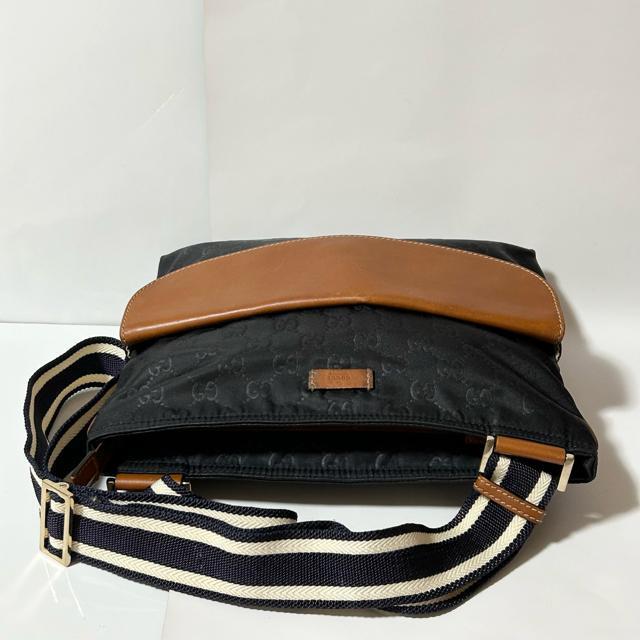 GUCCI GG�L�����o�X �V�F���[ �V�����_�[�o�b�O �u���E�� �u���b�N �� �u�����h�� 