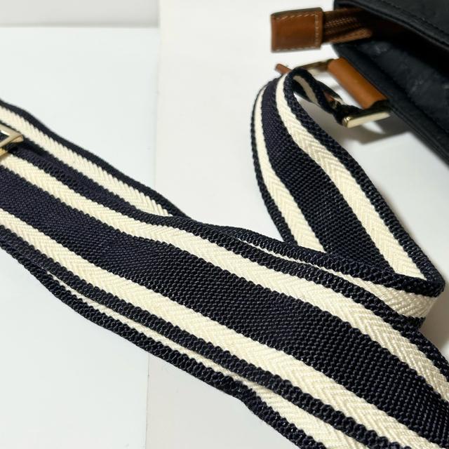 GUCCI GG�L�����o�X �V�F���[ �V�����_�[�o�b�O �u���E�� �u���b�N �� �u�����h�� 