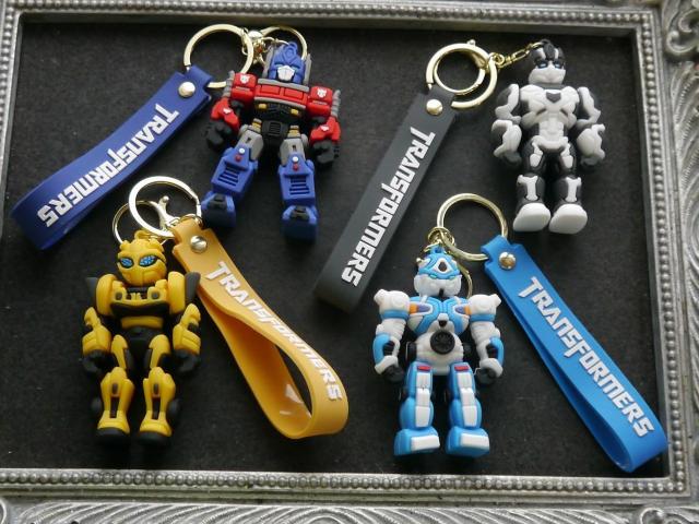 新品 トランスフォーマー フィギュアマスコット キーホルダー バッグチャーム 4個セット < ホビー  新品 トランスフォーマー フィギュアマスコット キーホルダー バッグチャーム 4個セット < ホビーの