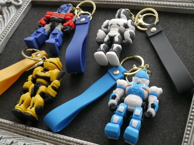 新品 トランスフォーマー フィギュアマスコット キーホルダー バッグチャーム 4個セット < ホビー  新品 トランスフォーマー フィギュアマスコット キーホルダー バッグチャーム 4個セット < ホビーの