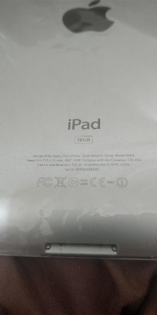 Apple ipad 16GB�{�̂̂� ��3���� ��������