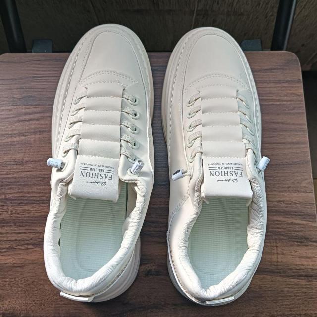 新品 25cm レディース スニーカー ホワイト シューズ 靴 男女兼用 < 女性ファッション  新品 25cm レディース スニーカー ホワイト シューズ 靴 男女兼用 < 女性ファッションの