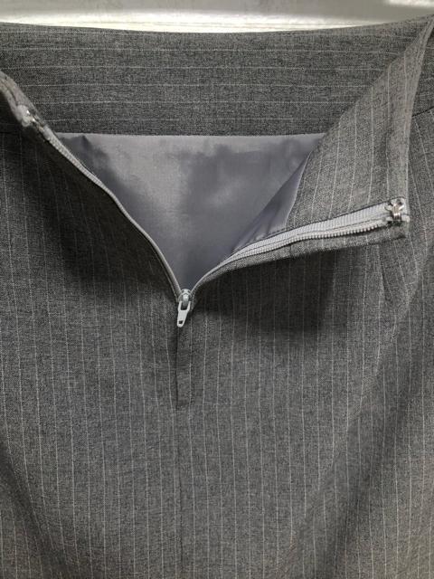 新品☆13号Lサイズ♪グレー系ストライプ♪タイトスカートスーツ☆Q421 < 女性ファッション 新品☆13号Lサイズ♪グレー系ストライプ♪タイトスカートスーツ☆Q421 < 女性ファッションの