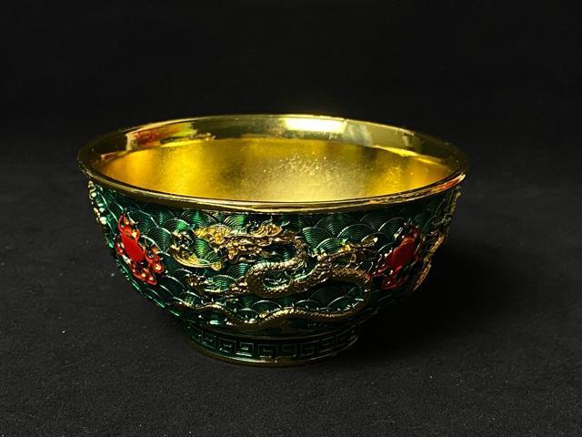 【聚宝】乾隆年製 刻印 金龍浮き彫り 龍紋 碗 鍍金 中国美術 古美術 唐物 骨董品 豪華 縁起物 翡翠緑 茶道具 浮彫 龍紋碗 < インテリア/ライフ 【聚宝】乾隆年製 刻印 金龍浮き彫り 龍紋 碗 鍍金 中国美術 古美術 唐物 骨董品 豪華 縁起物 翡翠緑 茶道具 浮彫 龍紋碗 < インテリア/ライフの