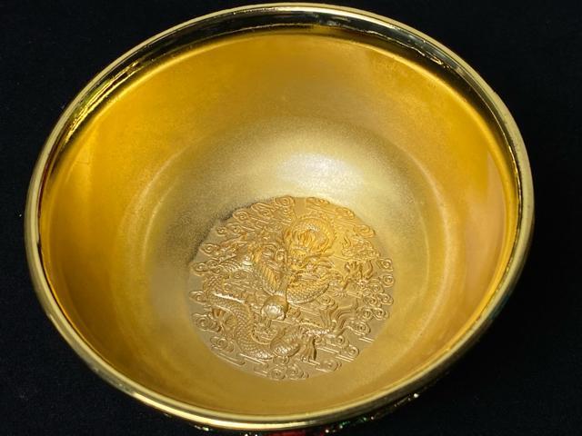 【聚宝】乾隆年製 刻印 金龍浮き彫り 龍紋 碗 鍍金 中国美術 古美術 唐物 骨董品 豪華 縁起物 翡翠緑 茶道具 浮彫 龍紋碗 < インテリア/ライフ 【聚宝】乾隆年製 刻印 金龍浮き彫り 龍紋 碗 鍍金 中国美術 古美術 唐物 骨董品 豪華 縁起物 翡翠緑 茶道具 浮彫 龍紋碗 < インテリア/ライフの